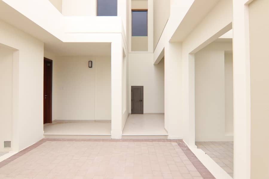 Contemporary Beautiful 3BR+Maid I Town square Noor Contemporary Beautiful 3BR+Maid I Town square Noor