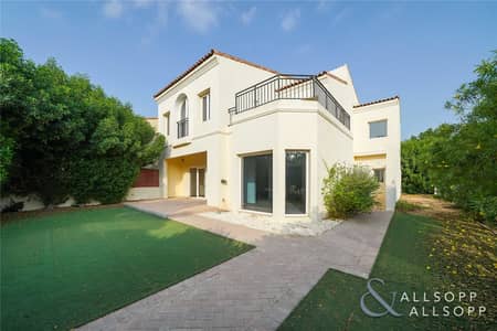 Exclusive | 4 Bed End Unit | Backing Park Exclusive | 4 Bed End Unit | Backing Park