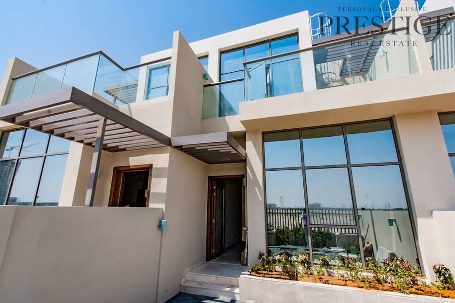 Contemporary Style | Brand New Townhouse | 4 Bed