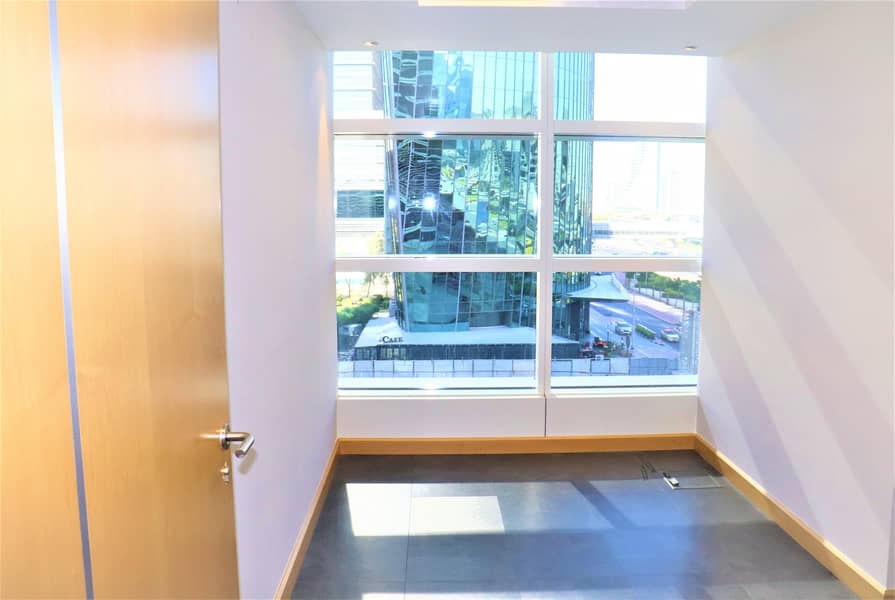 14 Fitted Office in SZR | Well Maintained