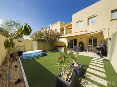 Exclusive| Fully Renovated| Upgraded 2 Bed Exclusive| Fully Renovated| Upgraded 2 Bed