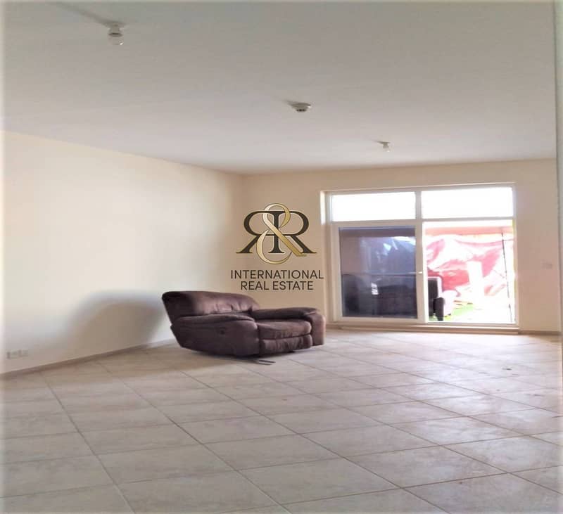 Spacious 2 Bedrooms with Balcony | Well Maintained