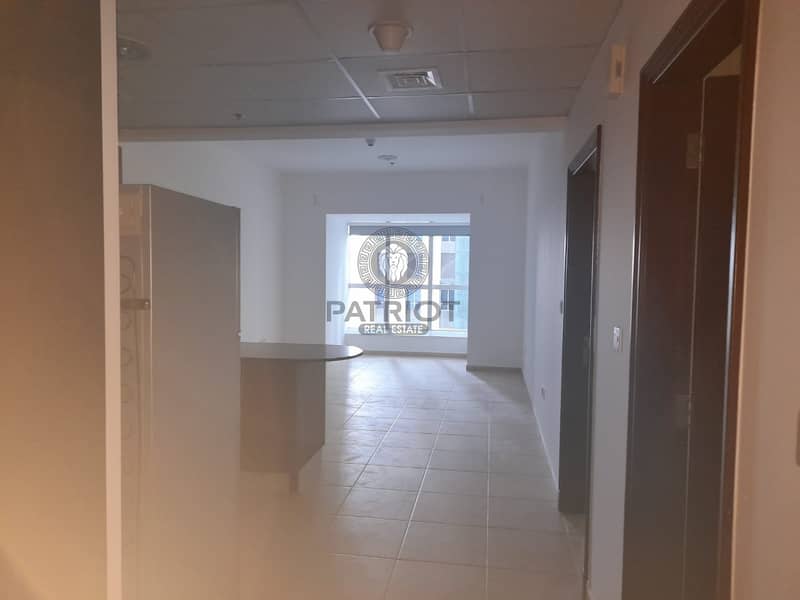 Partial sea view I Unfurnished I available for rent in Dubai marina