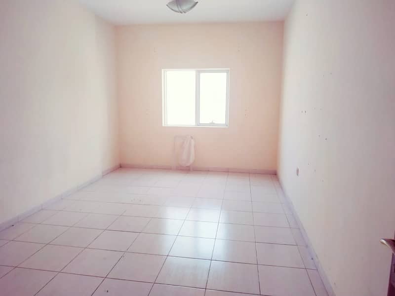 Closest Sahara Mall! Limited F. Rent Free Offer! 1BHK Just in 19500 Only Central  Ac/Balcony/3-Cheque Main Location Nahda