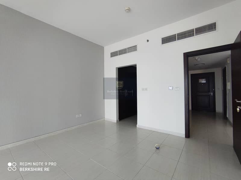 2 Spacious one Bedroom Apartment | Canal view