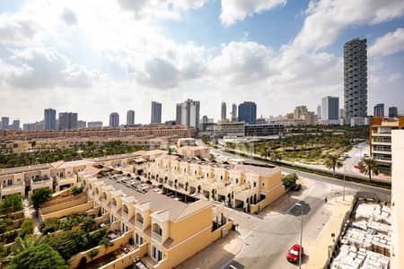 Furnished Apartment | Vacant on Transfer Furnished Apartment | Vacant on Transfer