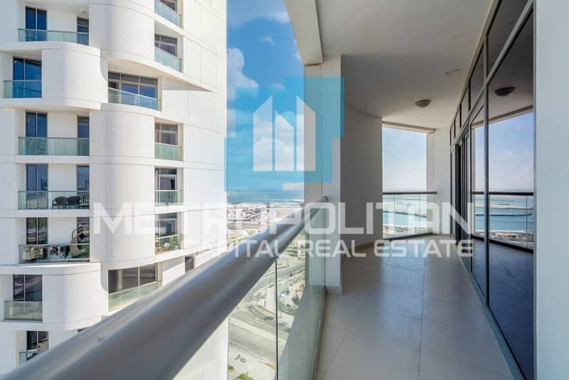 High Floor|2 Parking Lots| Bright Spacious Layout
