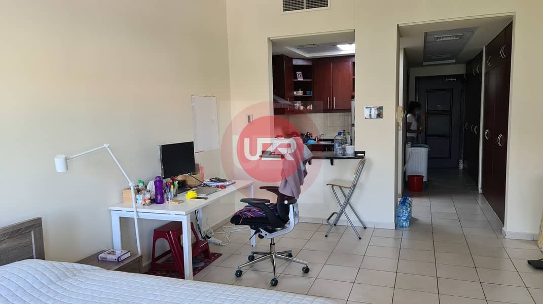 Well Maintained | 8 Wardrobes | Discovery Well Maintained | 8 Wardrobes | Discovery