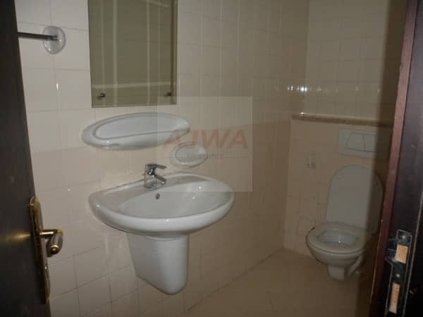 30 Hot deal 1 Bed near JLT Metro Station Full Lake View