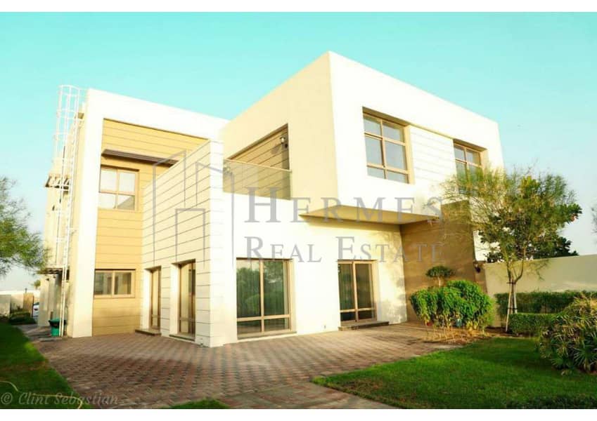 Pay 10% and move now| Spacious Villa