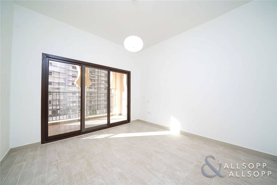 8 One Bed | Large Balcony | Plaza Facing