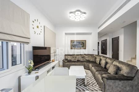 Bright & Fully Furnished | Corner Villa Bright & Fully Furnished | Corner Villa