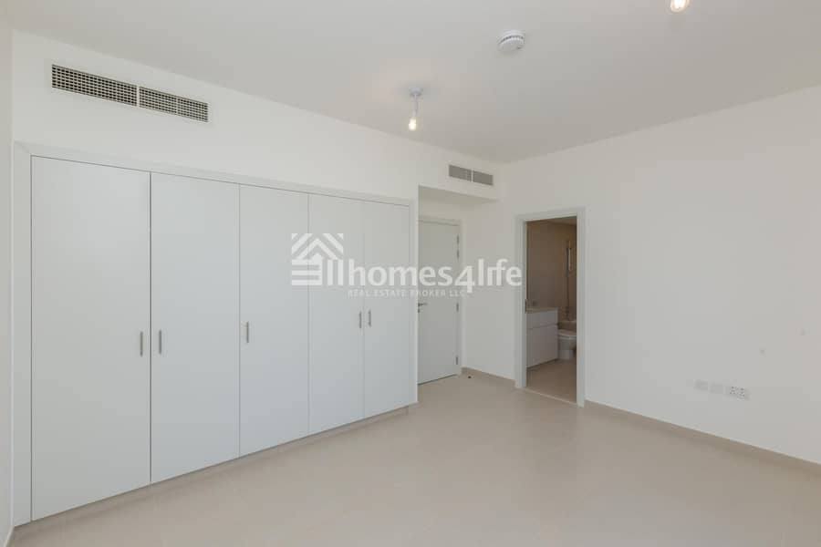 Mesmerizing 3BR Townhouse to Live In Mesmerizing 3BR Townhouse to Live In