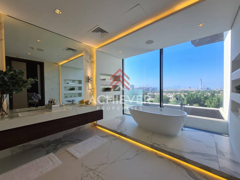 14 Elegant High-End 6BR Luxury Villa