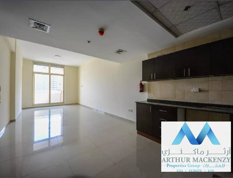 Full Golf View | Huge & Spacious | Highly Maintained Full Golf View | Huge & Spacious | Highly Maintained