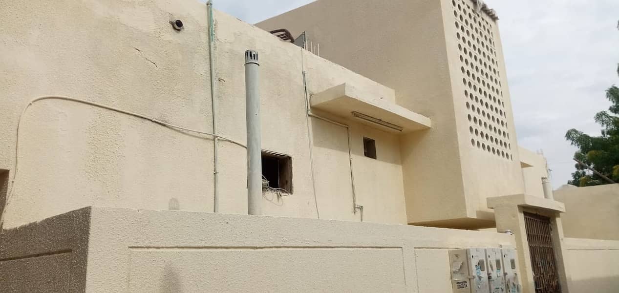 34 GOLDEN CHANCE !!!  4BHK VILLA  FOR EXECUTIVE  RENT IN AL BUSTAN  WITH CHEAP PRICE MONTHLY OR YEARLY BASIS