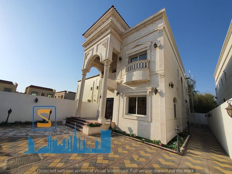 Less than a minute on Sheikh Mohammed Bin Zayed Road Villa x master bedrooms In front of a second mosque, a piece of the main street