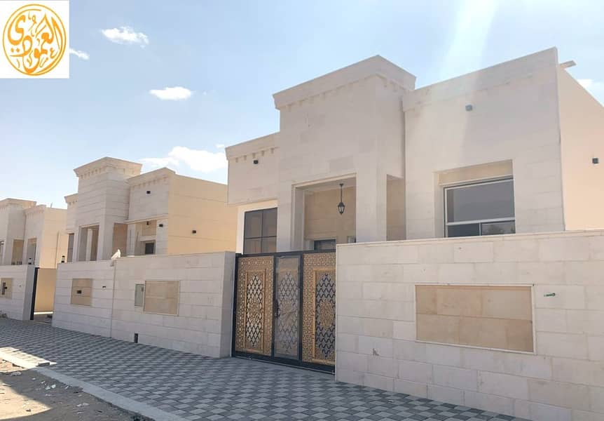 Villa for sale, ground floor, super deluxe finishes, Syrian stone facade, freehold for all nationalities