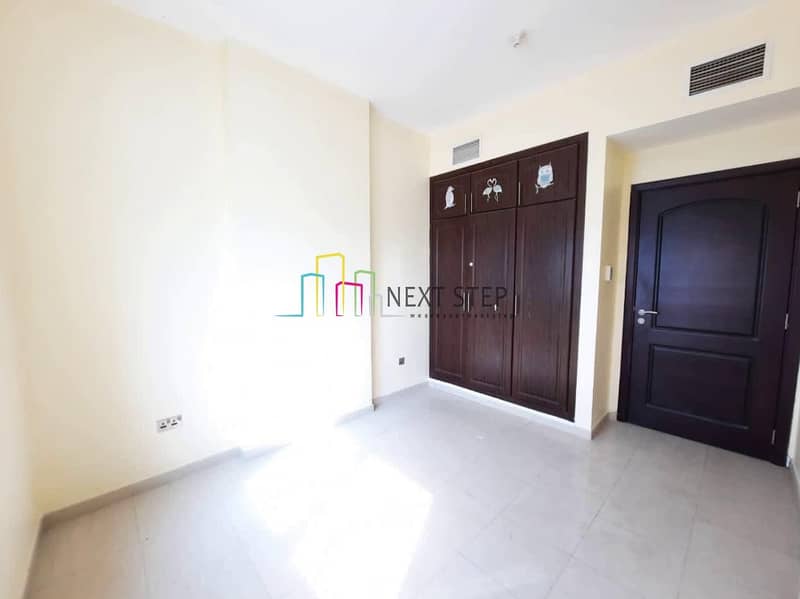 12 Stunning Spacious 3 Bedroom Apartment Great for Family