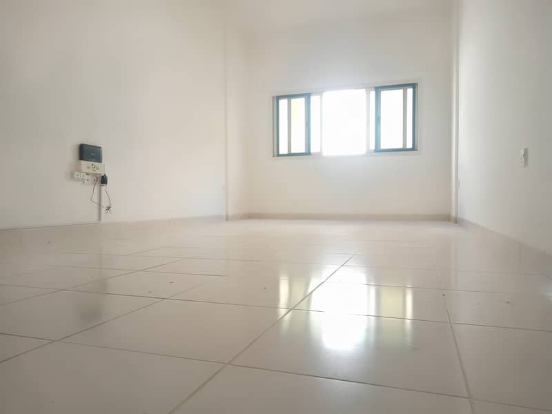 Hot offer Near to metro studio available for rent