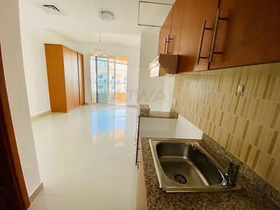 LOWEST IN MARKET | WITH PARKING | VACANT LOWEST IN MARKET | WITH PARKING | VACANT