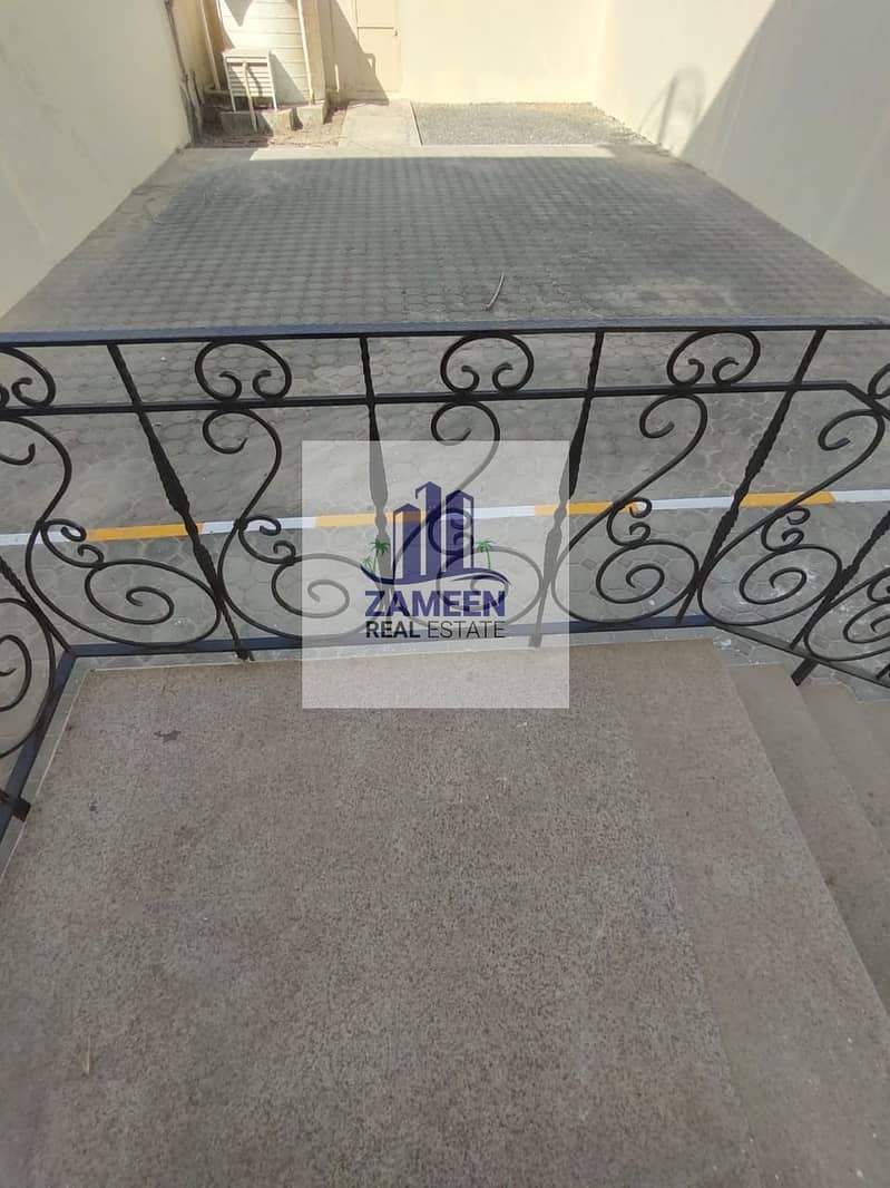WITH DRIVER ROOM 5 MASTER BED ROOM BUILTIN WARDOBES VILLA IN MBZ WITH DRIVER ROOM 5 MASTER BED ROOM BUILTIN WARDOBES VILLA IN MBZ