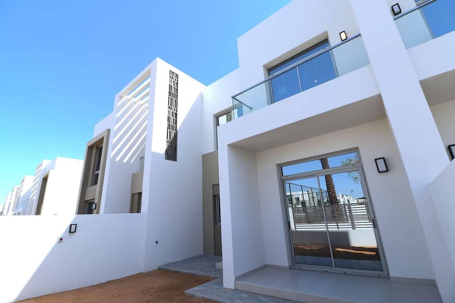 Only 3D villas by EMAAR| DOWNTOWN 20MINS Only 3D villas by EMAAR| DOWNTOWN 20MINS
