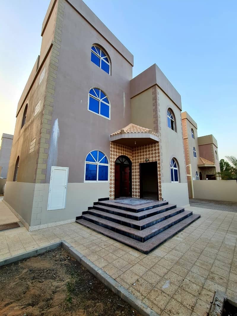BEAUTIFUL 3 MASTER BEDROOMS PRIVATE ENTRANCE VILLA WITH MAID ROOM FOR RENT 105K