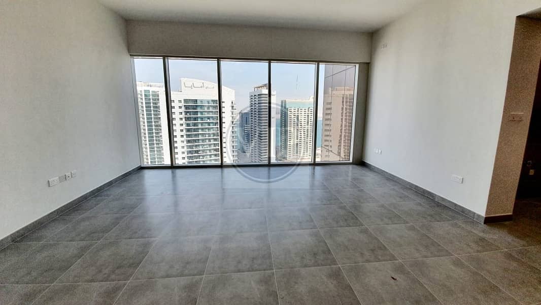 Modish 1BR Apt : Partial Sea View : All Amenities