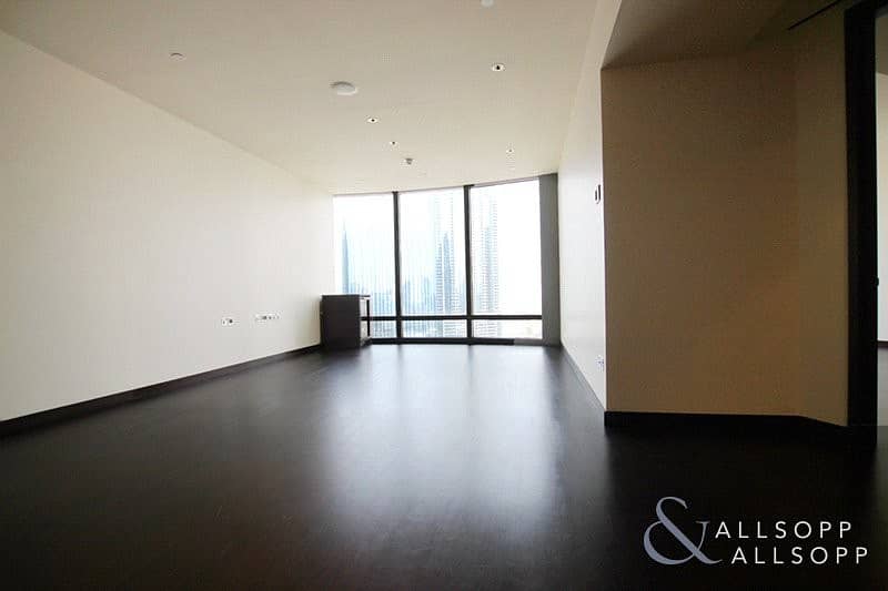 4 Large One Bedroom | Study Area | DIFC View