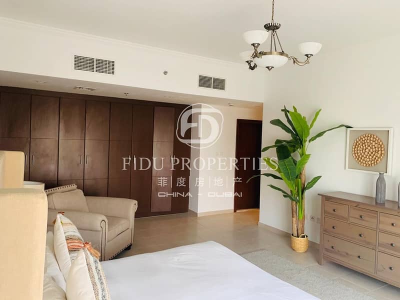 8 High Floor | Vacant | Fully Furnished Apartment