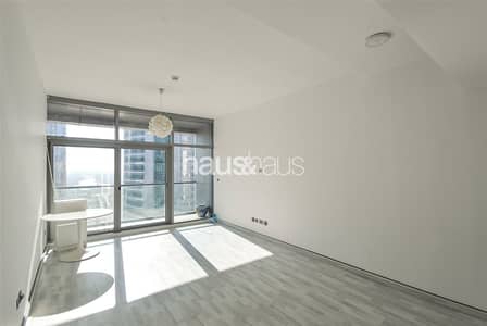 Unfurnished 2 bedroom Metro Nearby Unfurnished 2 bedroom Metro Nearby