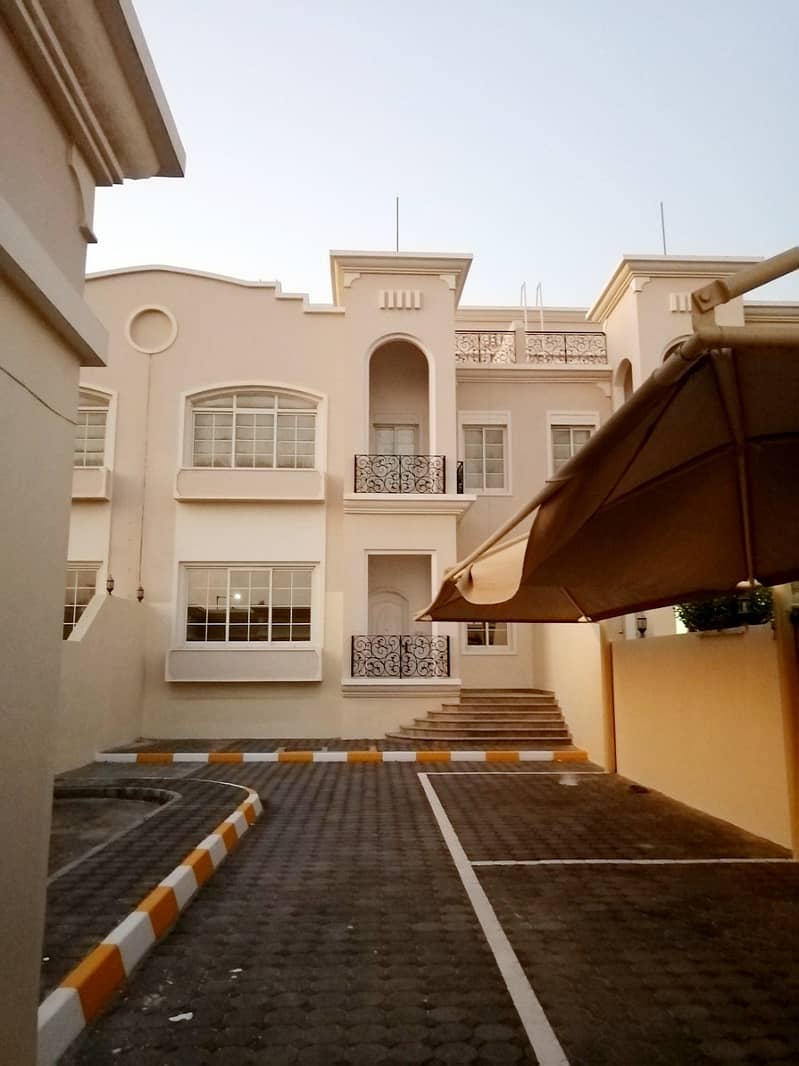 PRIVATE ENTRANCE || CLASSIC 6 MASTER BEDROOMS VILLA WITH DRIVER ROOM FOR RENT AT MBZ 140K