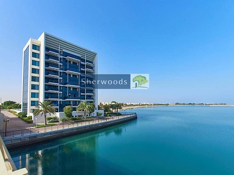 Gorgeous Duplex! - Sea Views - Perfect Investment!