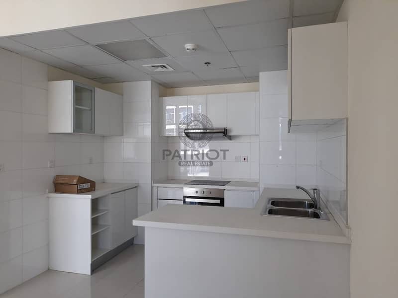 4 Marina view I Partial sea View I Road View I Unfurnished apartment for rent in Dubai Marina