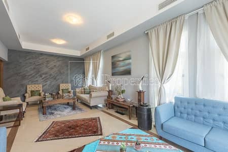 Large Independent Villa w/ High Privacy! Large Independent Villa w/ High Privacy!