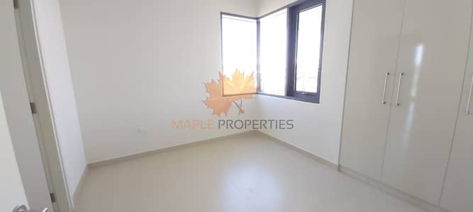 Brand New 5BR / Park View / Single Row Brand New 5BR / Park View / Single Row