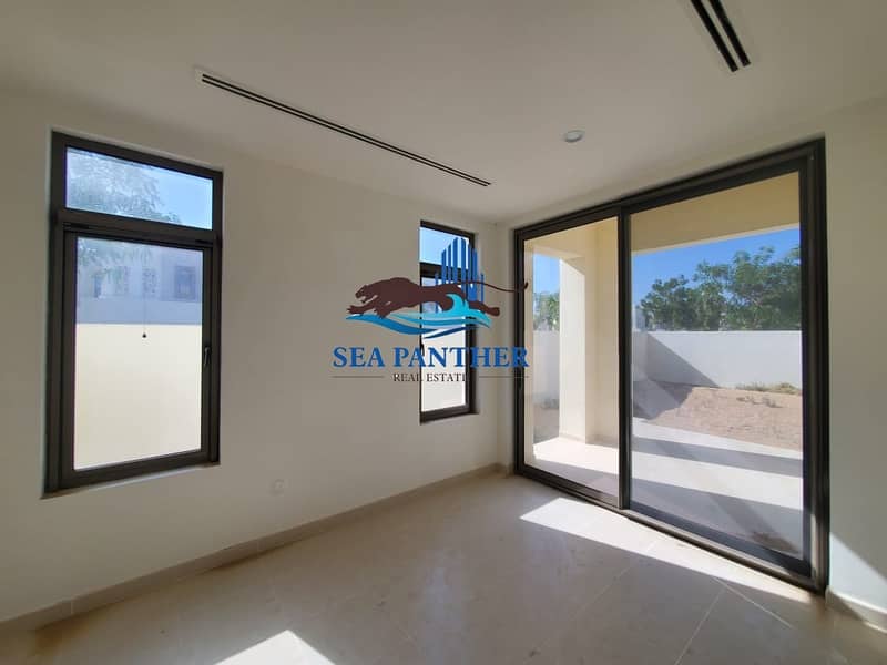 5 SERENE COMMUNITY | 4 BR TOWNHOUSE VILLA for SALE | MIRA OASIS