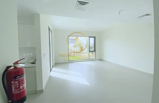 RESALE BRIGHT 3 BHK | RENTED | 2 MIN TO POOL RESALE BRIGHT 3 BHK | RENTED | 2 MIN TO POOL