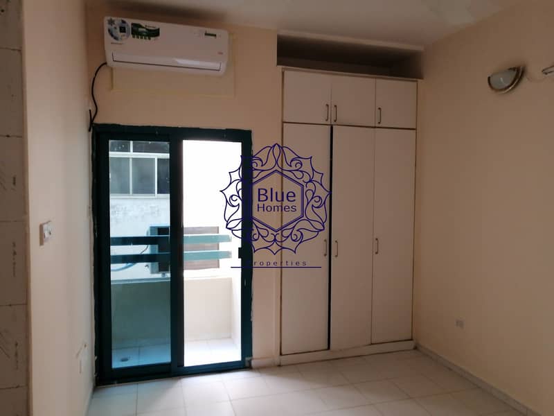 Super studio flat with open kitchen fitted wardrobe bolcony only 27k near welcome hotal 2 hamriya