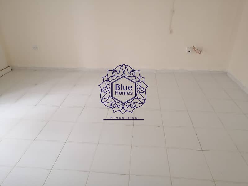 5 Super studio flat with open kitchen fitted wardrobe bolcony only 27k near welcome hotal 2 hamriya