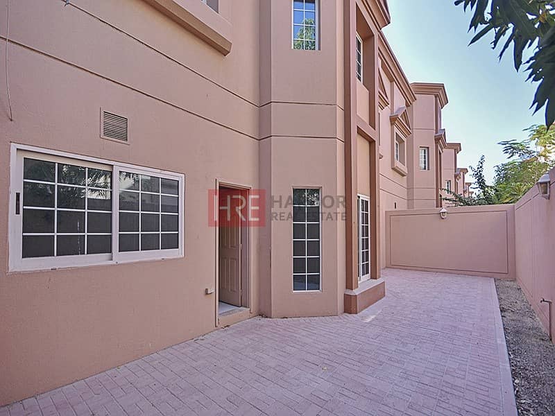 3 Large 5 BR Villa | Sheikh Zayed Road | Pool | Gym