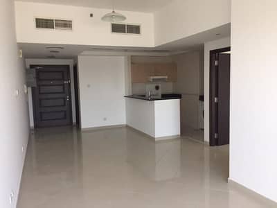 Chiller Free Amazing Lake View Ready to Move in Chiller Free Amazing Lake View Ready to Move in