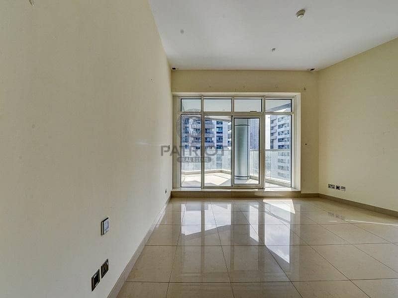 2 Higher Floor / Near to Metro