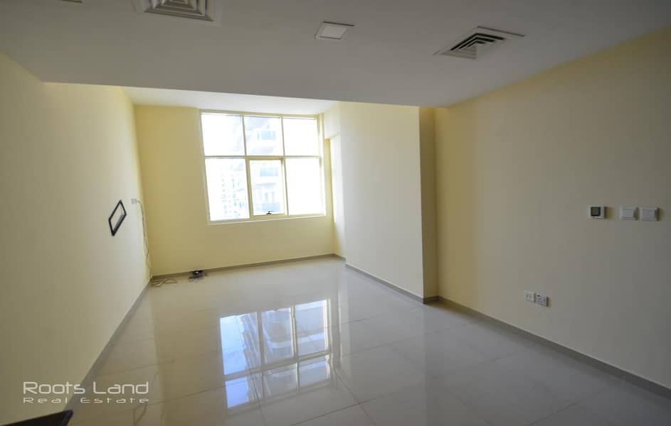 Huge 1 BR in Frankfurt Sports Tower Huge 1 BR in Frankfurt Sports Tower
