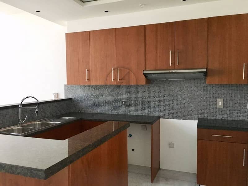 3 Duplex with appliances and Full Zabeel View