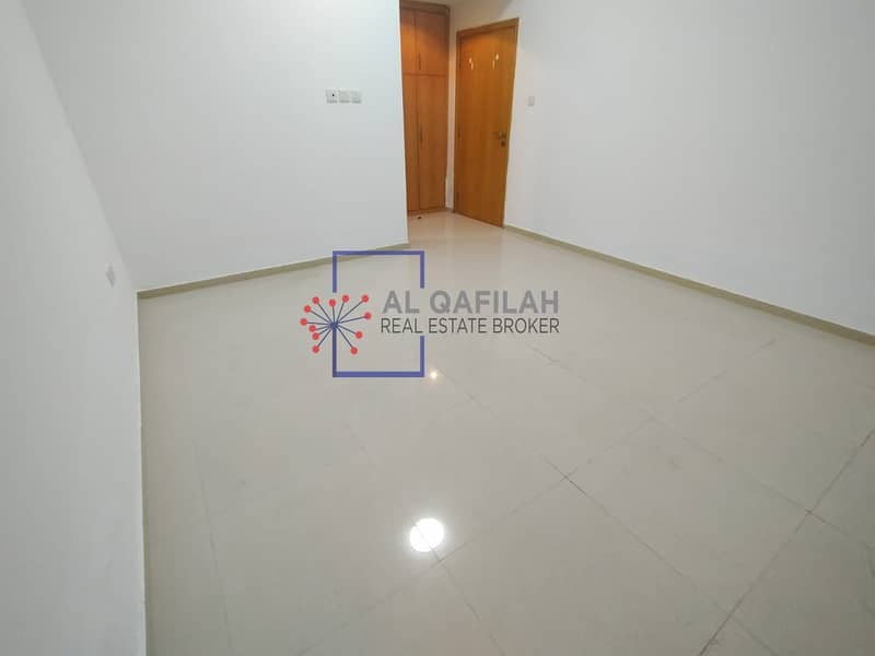 5 WONDERFULL 1 BEDROOM APARTMENT READY TO MOVE WITH ONE MONTH FREE