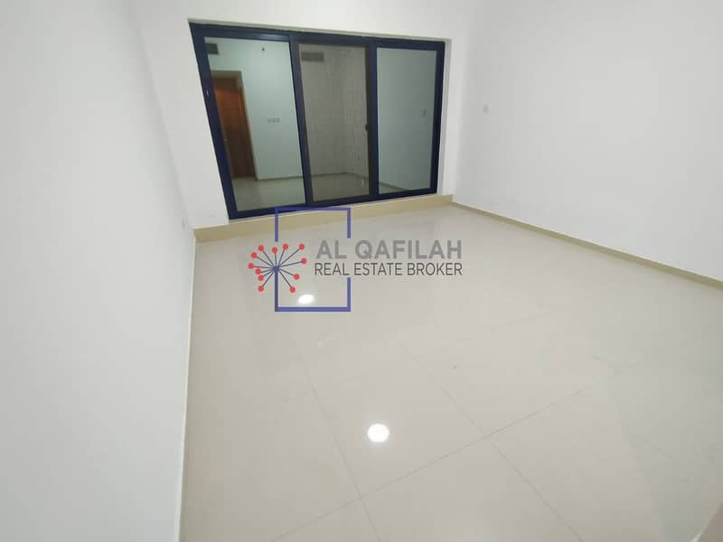 6 WONDERFULL 1 BEDROOM APARTMENT READY TO MOVE WITH ONE MONTH FREE