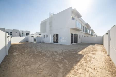 STUNNING 3BR TOWNHOUSE IN FRONT OF THE POOL STUNNING 3BR TOWNHOUSE IN FRONT OF THE POOL