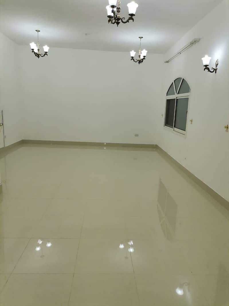 Excellent 3 BHK with Maid Apartment and Water & Electricity